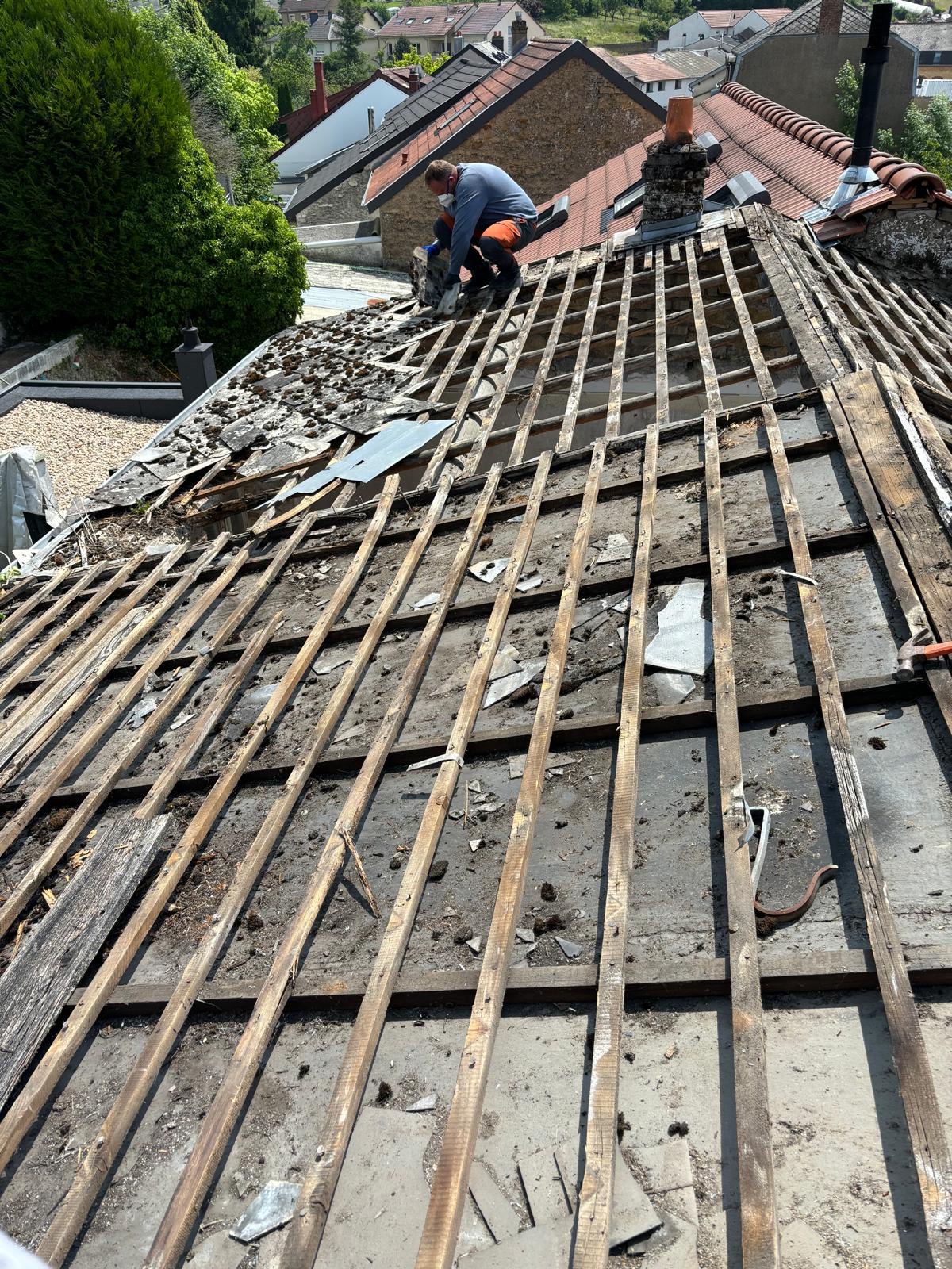 Toiture avant rénovation par HD Couverture